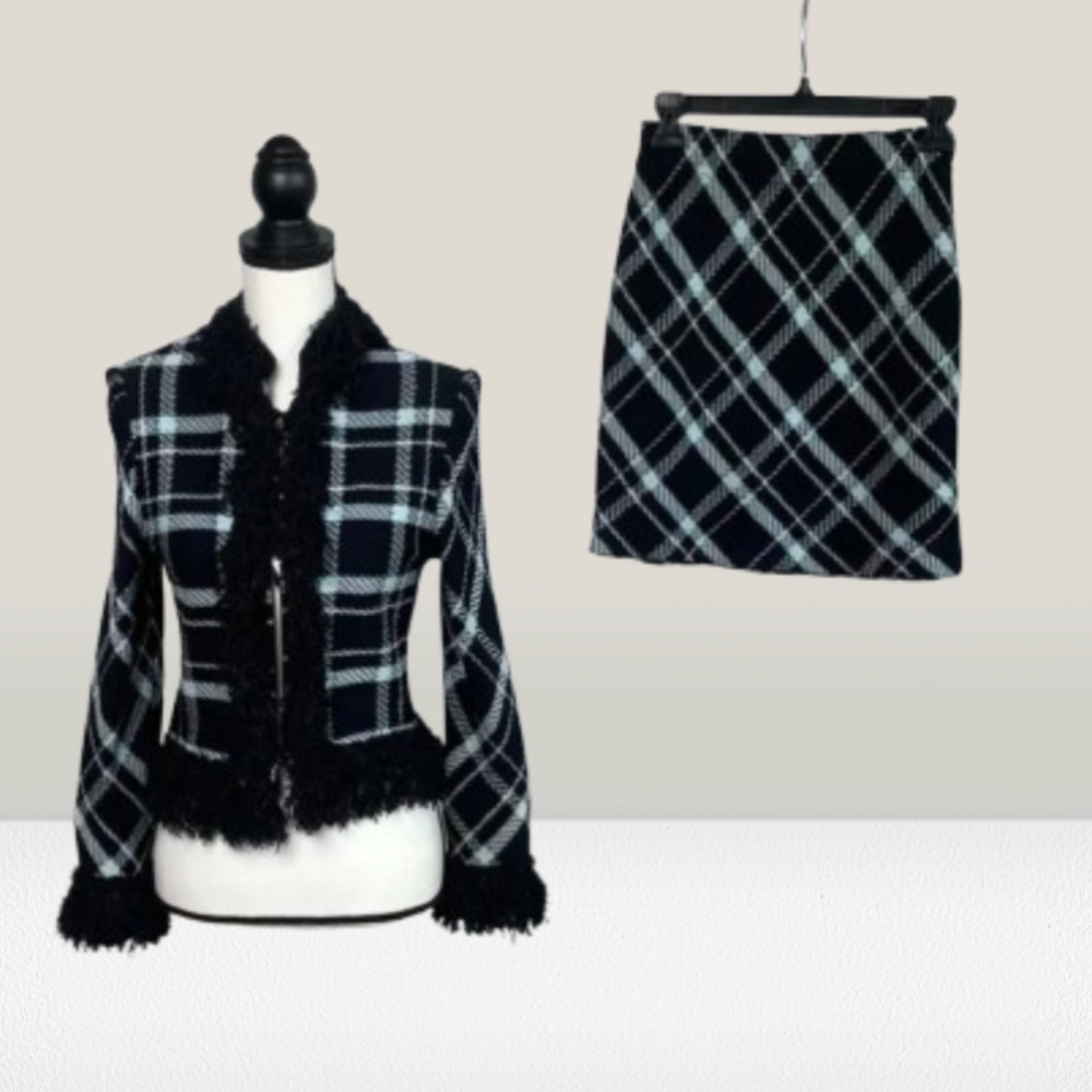 ST. JOHN 2 pc suit knit Plaid Black turquoise fringe cropped jacket mini skirt